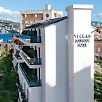 Отель Niklas Boutique
