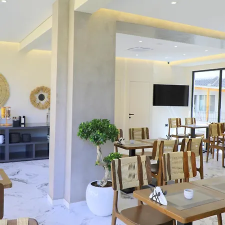 Niklas Boutique 4* Sarandë